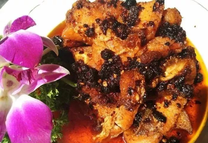 威远这条不到100米的小巷竟藏了这么多美食你尝过几样