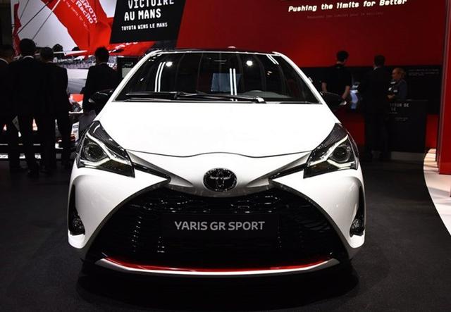 最美丰田"致炫"亮相!黑白双色车身,17英寸轮毂,配1.5升混动!