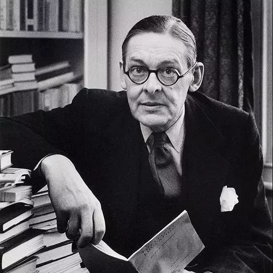 大作家的职业课与致富经:《巴黎评论》里那些关于钱的问题