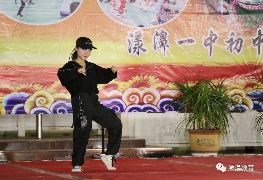 青春无悔筑梦启航漾濞一中2019年毕业晚会圆满落幕