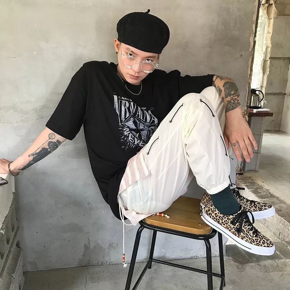 因纹身被辞退?这些花臂男孩要帅死了