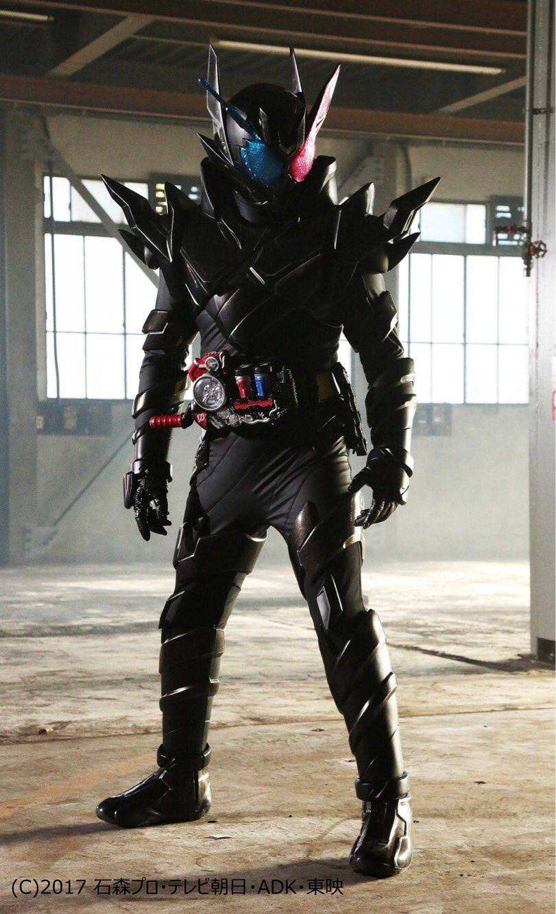 犹如两幅装甲装备到身上,并且在装备之前还可以帮忙攻击,特别炫酷