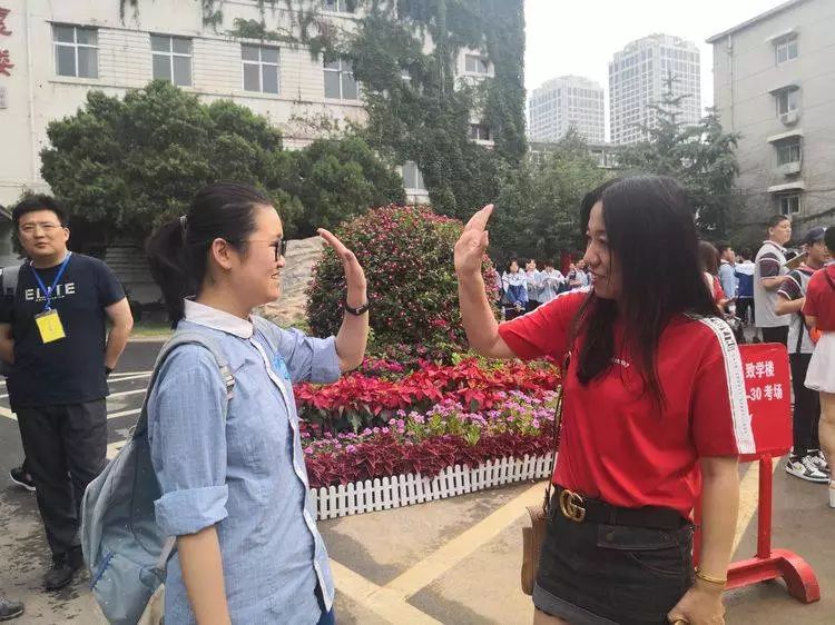 九年磨一剑今朝试锋芒来自济南育英中学中考的前方报道