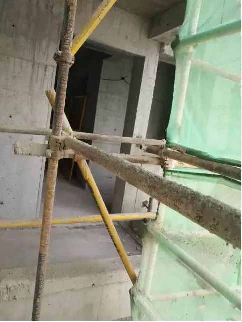 全且 接地气的脚手架搭设工艺优化材料_工字钢