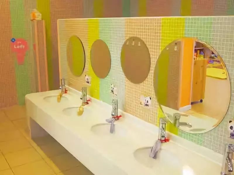 环创布置幼儿园卫生间这样设计让孩子爱上洗手