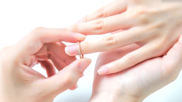 当手指出现这三种变化时,你该注意自己的健康了