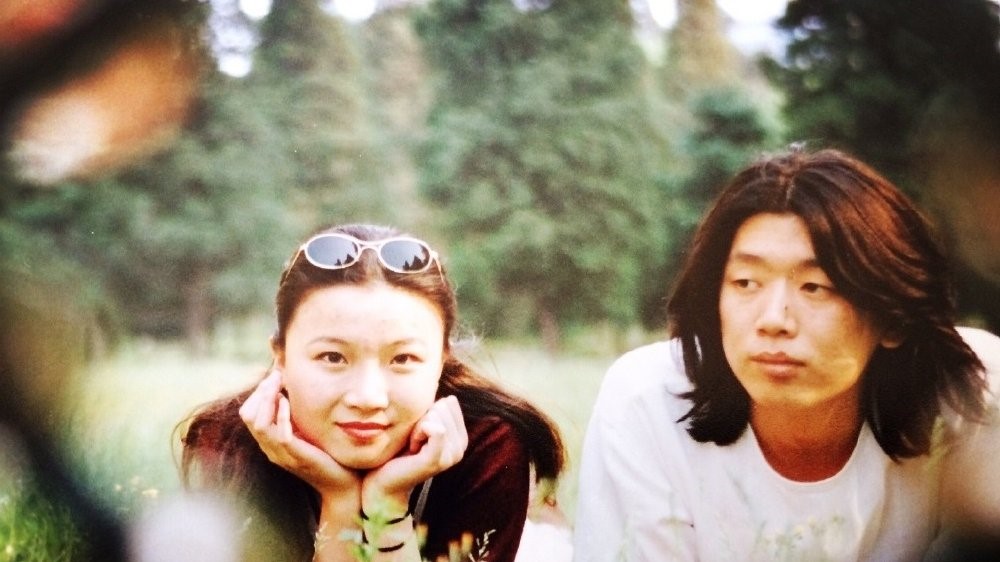 90年代高校才子现状,竟有人靠自拍,美腿为生_叶蓓