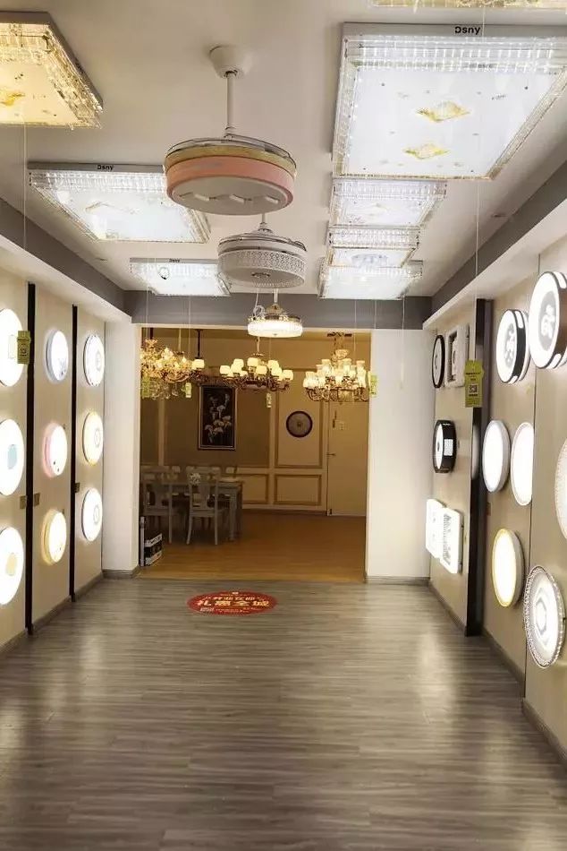 终于来了央视上榜品牌德士尼照明强势入驻阎良开业礼献全城