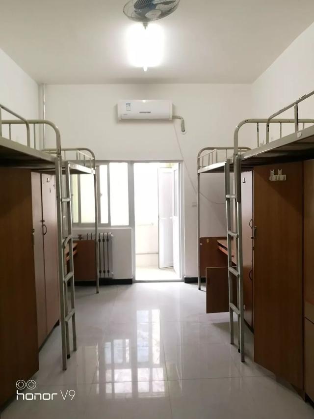 网红食堂空调宿舍智慧教室2019来西安这所大学就对了