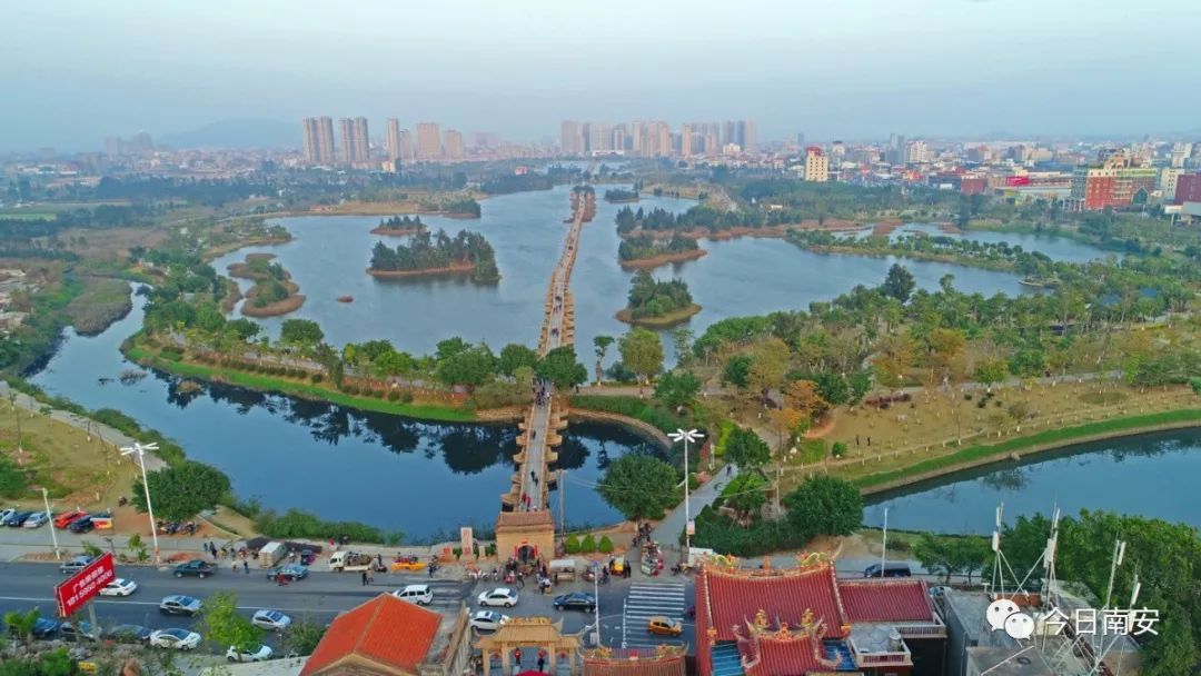 水头镇位于福建省厦门,泉州两大中心城市交界处,南安东南部,与台湾