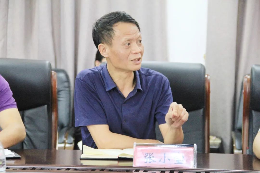 6月11日下午,湖南省军区党委常委,副政委许凤元少将一行在长沙市委