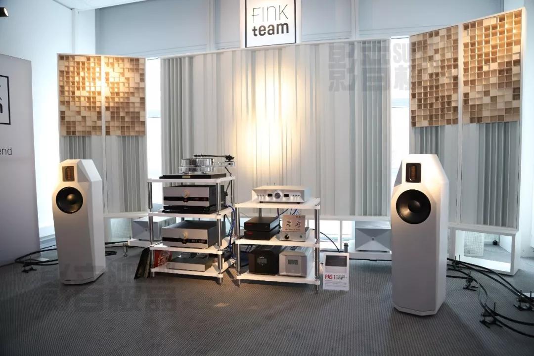 borg扬声器moon展房,搭配dynaudio全新的信心系列musical fidelity