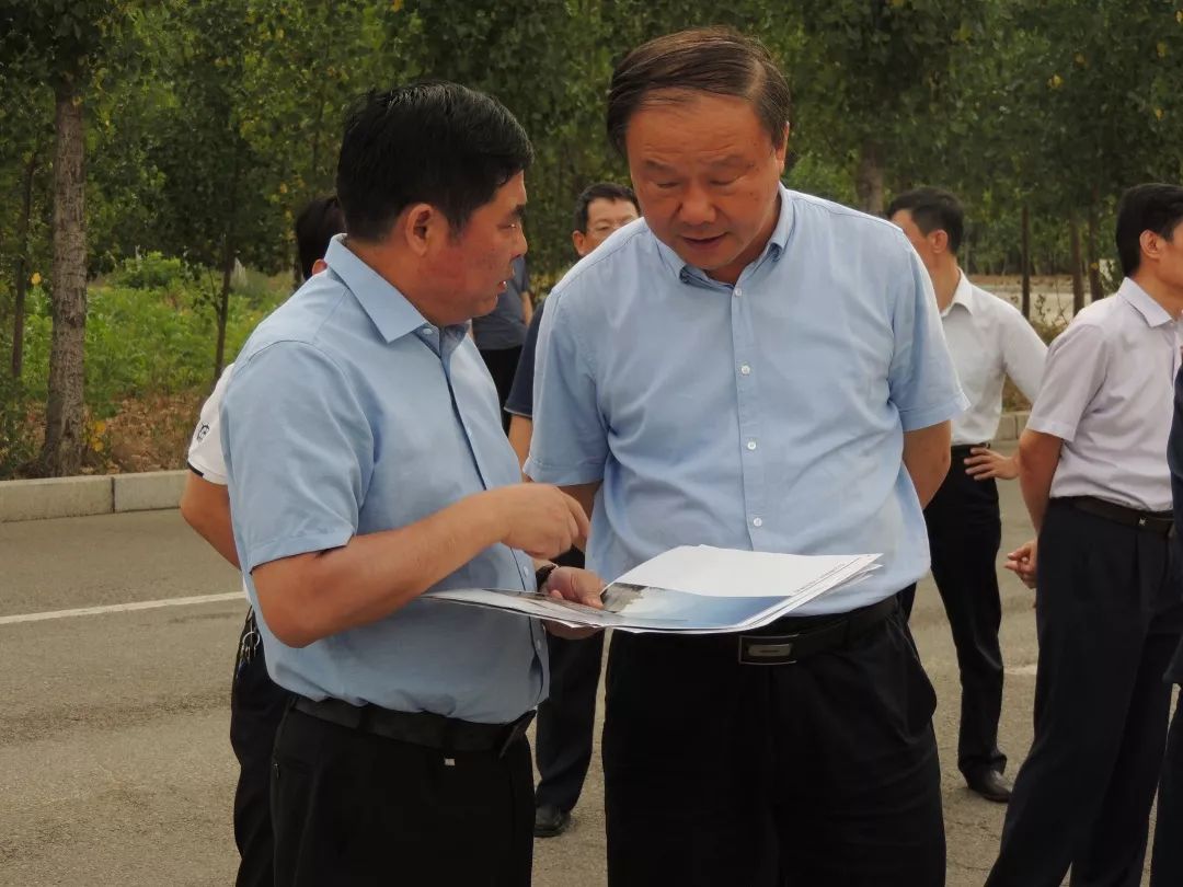 泰安市文化旅游产业发展工作小组观摩泰山新闻出版小镇