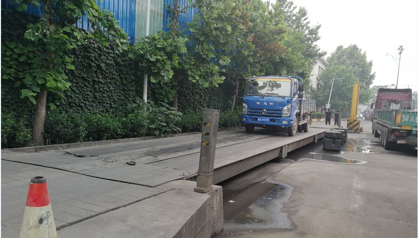 改造后:一台双向地磅,提高过磅速度,减少司机等待时长.