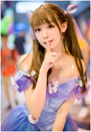 这群抠脚大汉天天网上扮美女诱惑玩家充值_林宛如