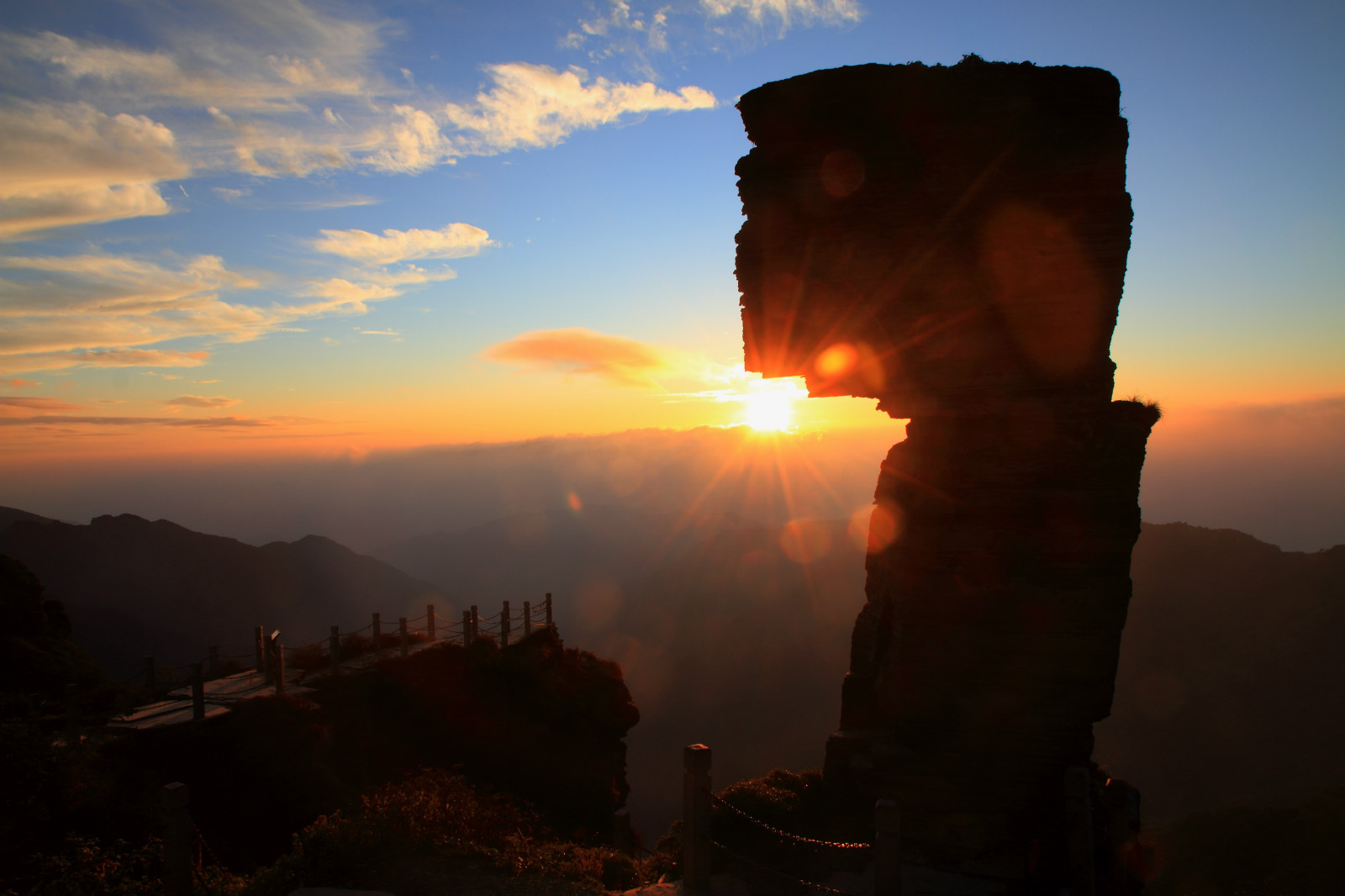 毕业旅行,来贵州最美的那座山