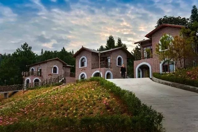 大竹县黄滩乡花房子17号渠县龙嬉谷水世界18号渠县賨花寨19号开江县"