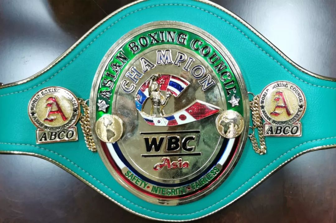 53秒ko对手,斩获洲际金腰带!_夏玲杰