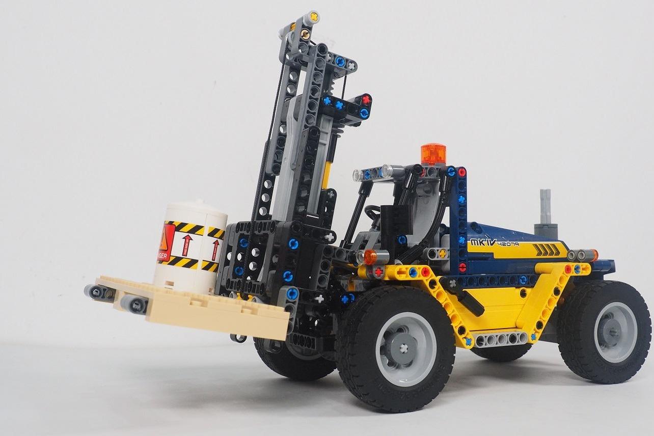 乐高搭建与评测乐高机械组42079重型叉车