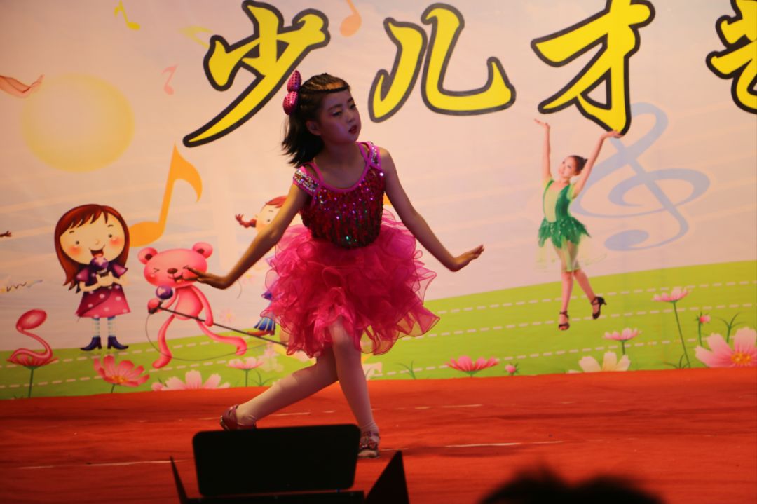 才艺表演有哪些,才艺表演_大山谷图库