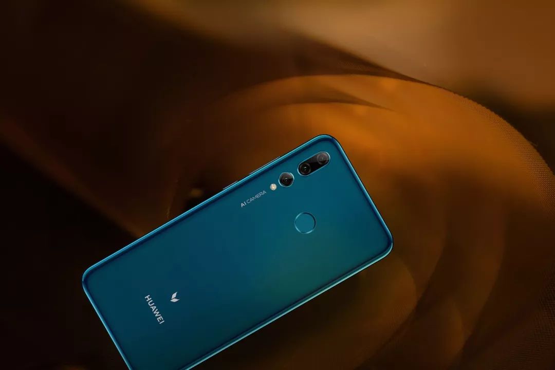 强势开场,口碑爆棚!麦芒8首销日热闹非凡