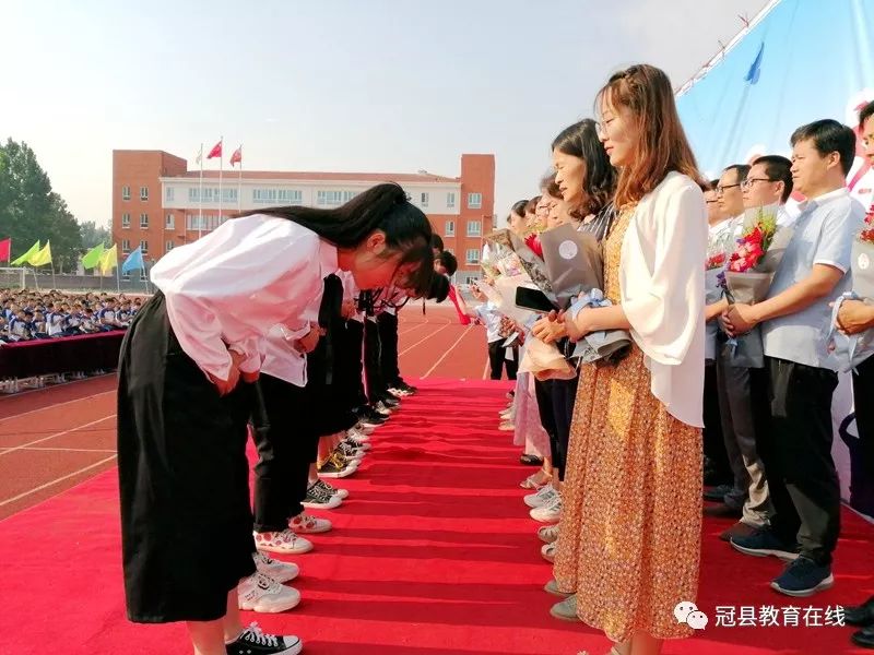 校园短讯北陶中学举行毕业典礼