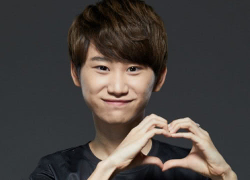 doinb比赛点赞张无忌双方互动惹笑观众网友报仇来了