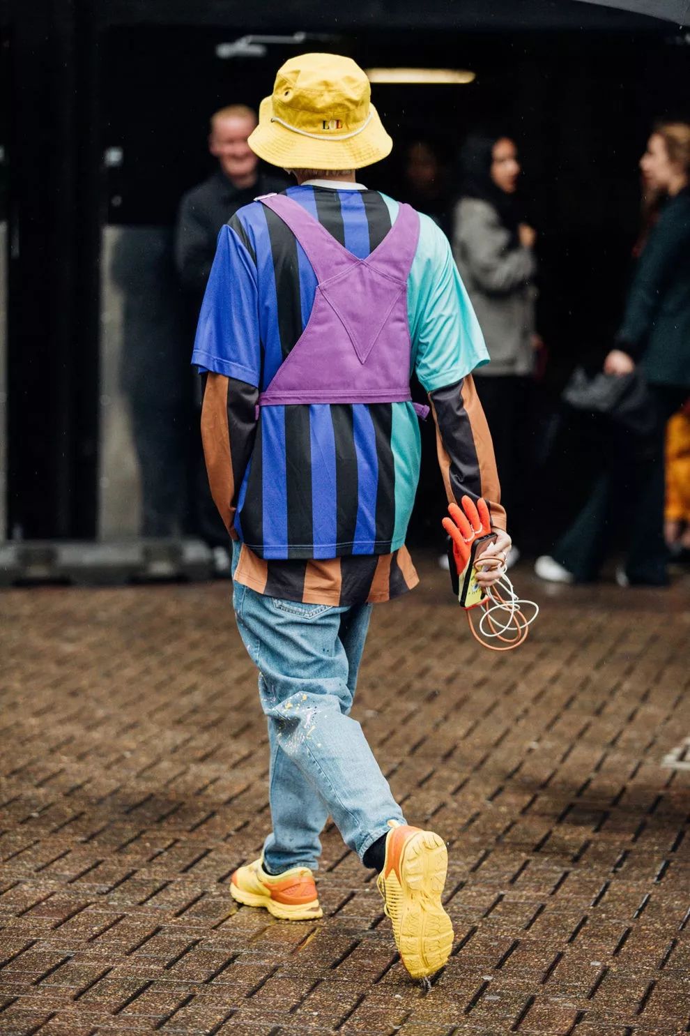 在伦敦男装时装周的街头风格