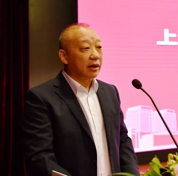 袁建华表示01电站集团通过分享,交流以及运用vr等互动技术展示了先进