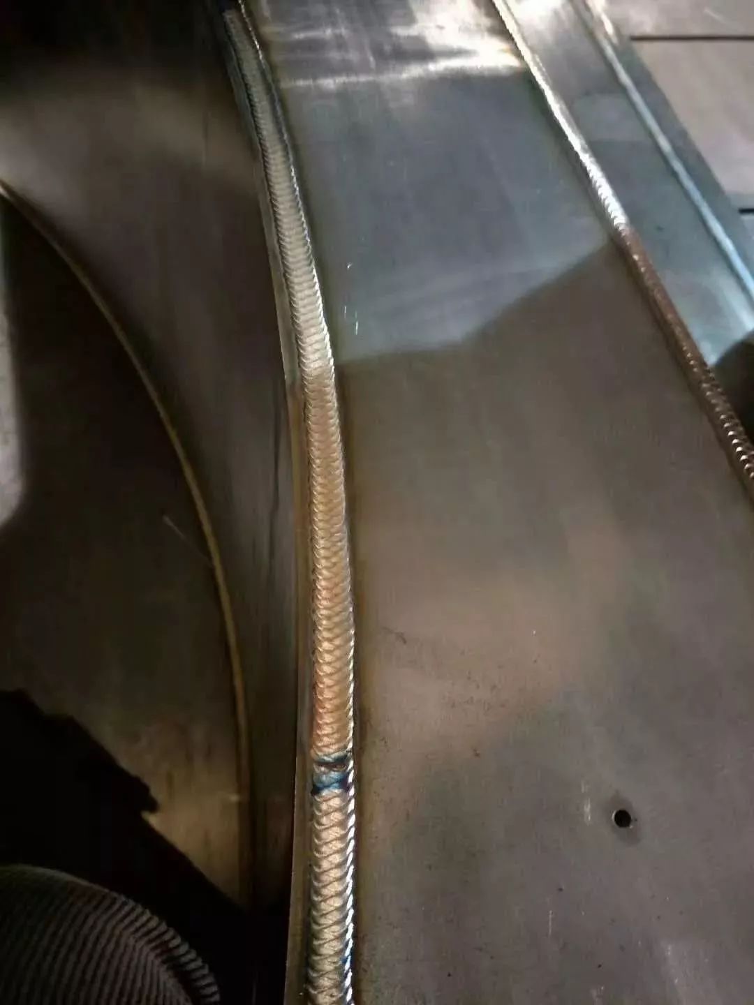 铆工30人工作岗位:氩弧焊工,铆工,有焊工证,年龄25-45岁,做过压力容器