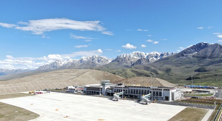 甘孜格萨尔机场图片