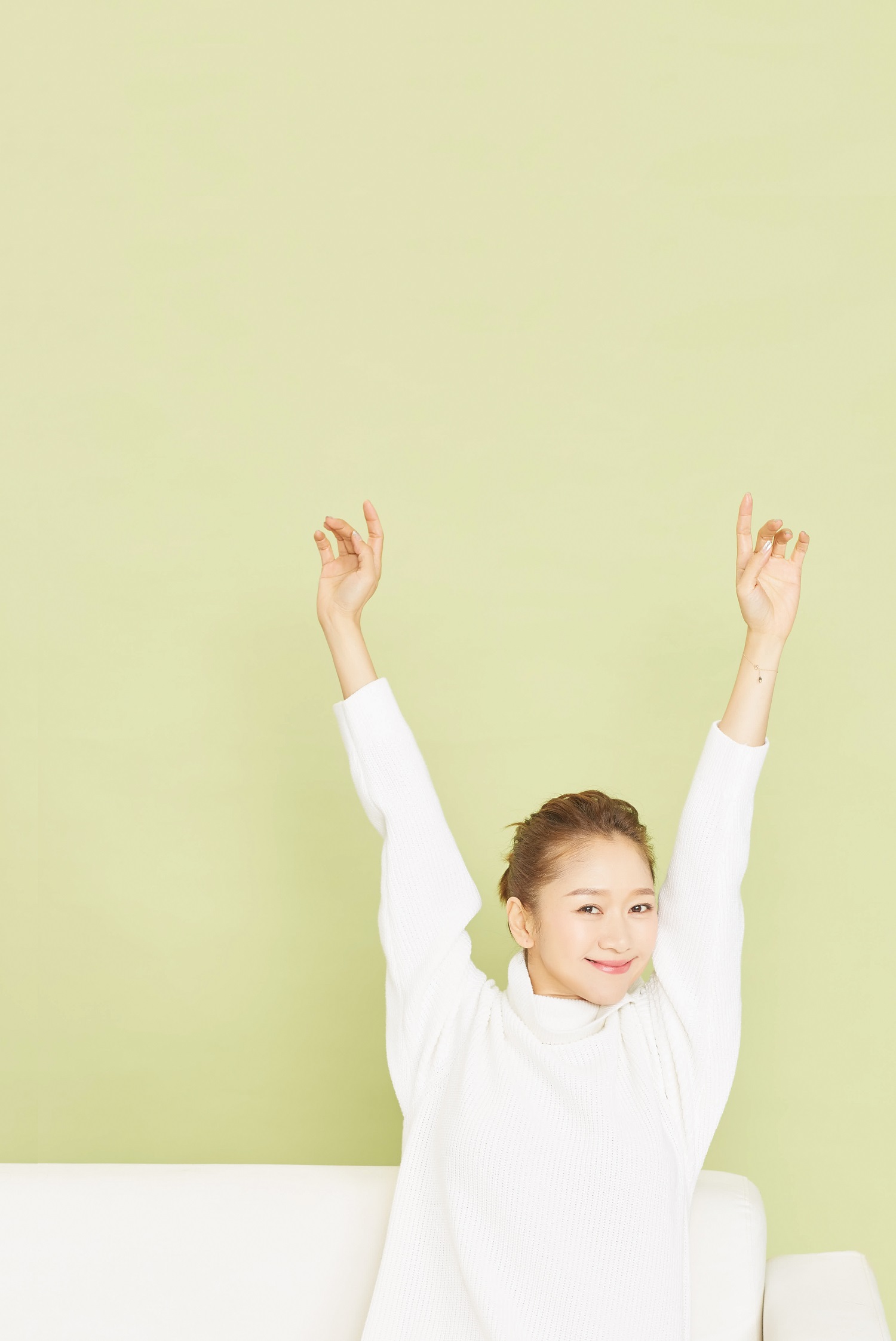 赵雅莉曝清新写真麦香收官获赞最佳闺蜜