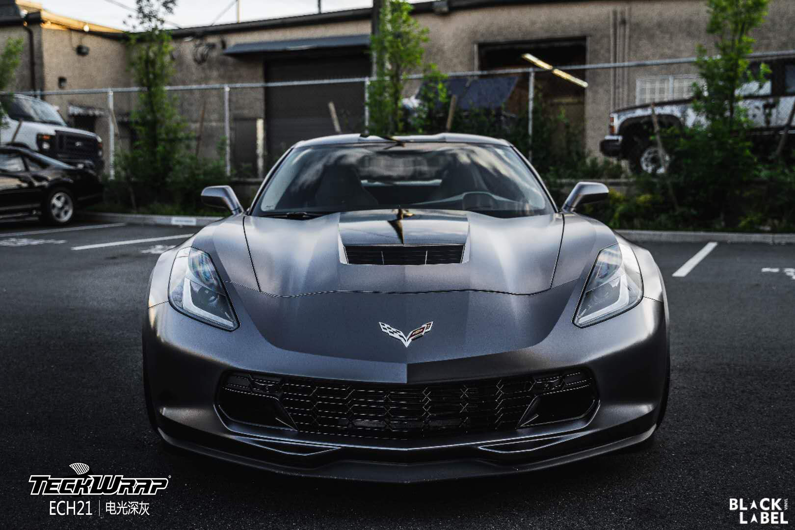 科尔维特汽车改色贴膜teckwrap美国秃鹰ech21电光深灰