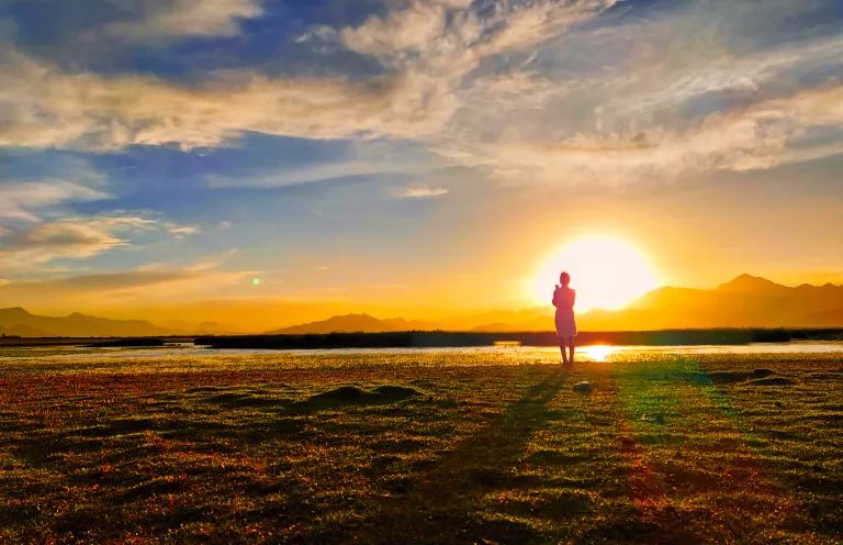 让你成为追光人也希望我的照片能够感动你因为我就是那个追光的人正听