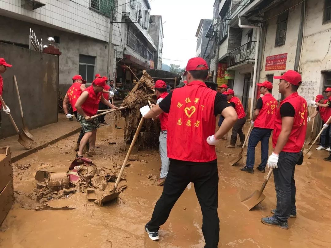 河源志愿者在行动_连平