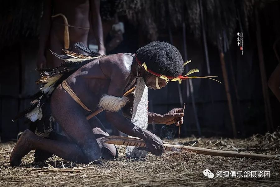 巴布亚群岛原始部落图片