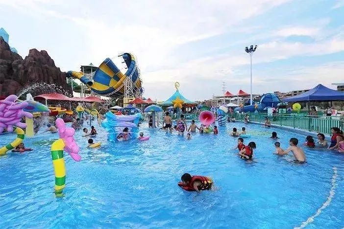 爽爆一大波俄罗斯美女来袭北流人夏天简直要浪到飞起