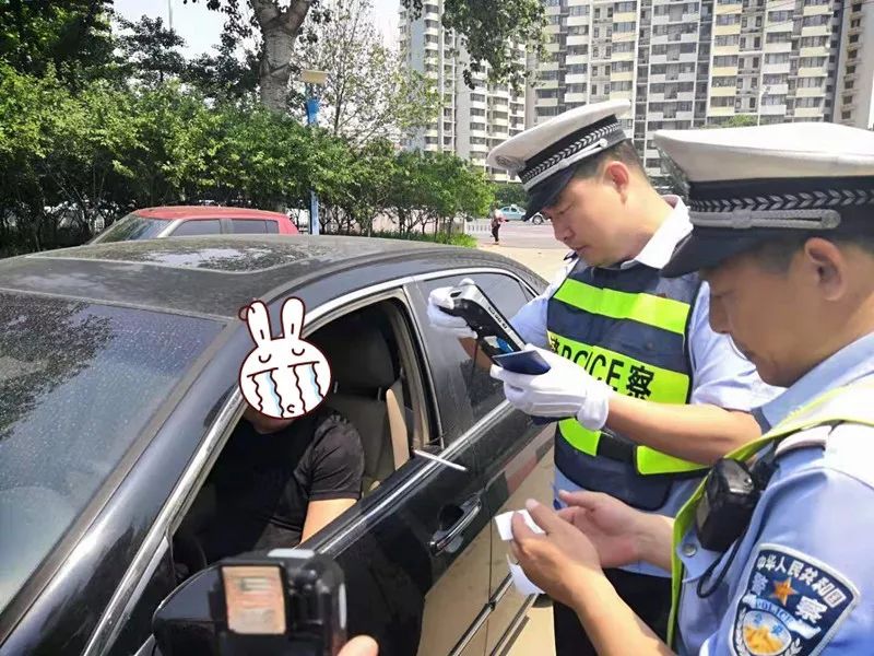 科技強警秦皇島交警利用人臉識別查處無證駕駛員