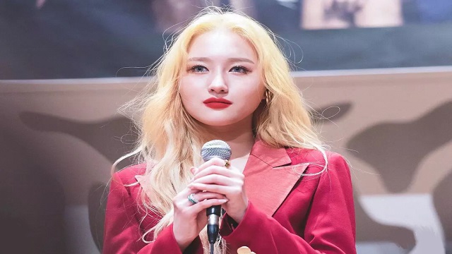 她和关晓彤撞脸高达 90%,如今却整成这样_李始娟