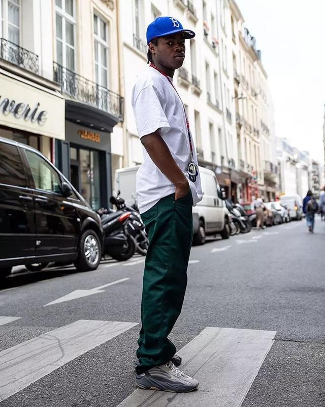 上架7分钟全码售罄火山灰yeezy700v2会是黑马么