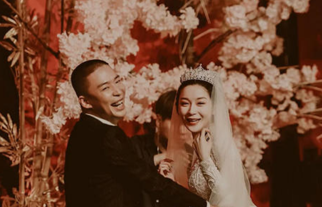 婚礼过后被催债网红刘一手被法院点名