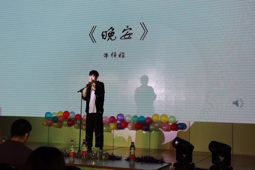 《晚安 牛梓程青春里的每个瞬间,感动和温馨都在时刻上演.