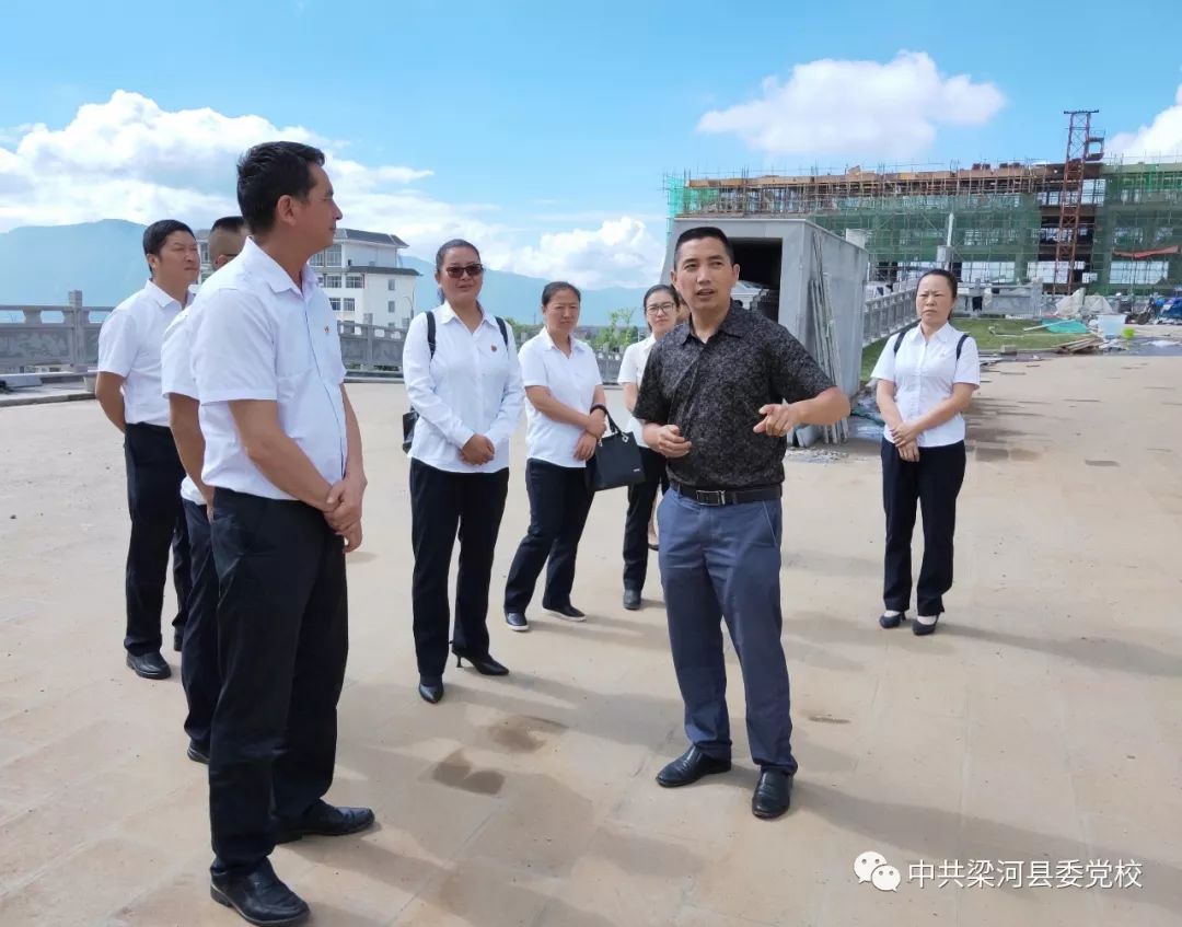 梁河人才网