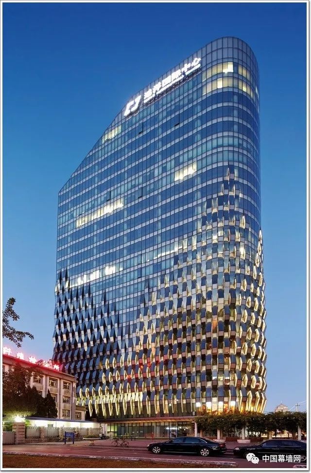 工程京棉新城褶皱的机理构造呈现出厚重外皮观感