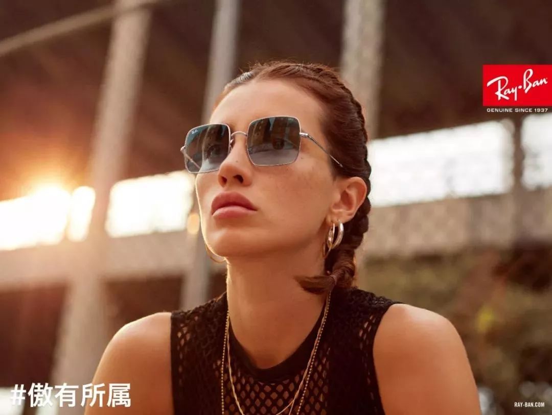 王嘉尔经常穿的牌子