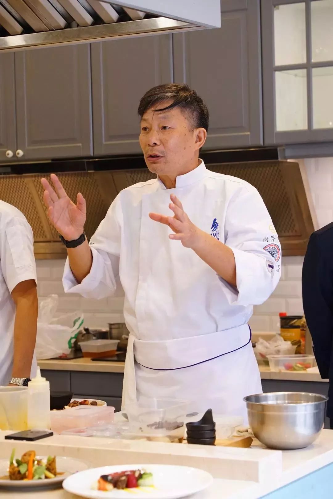 粤菜师傅名厨沙龙德艺双馨薪火相传多位顶尖名厨助力美食沙龙盛宴