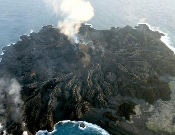 最危险的火山虽然是一座海底火山却随时都有可能喷发引发海啸