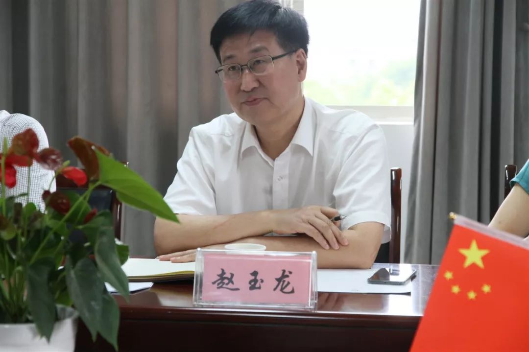 区人大常委会副主任赵玉龙赴银湖街道开展联系基层代表和人民群众活动