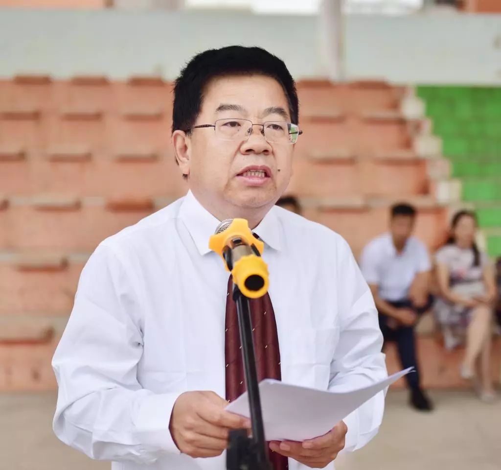 毕业季学校举行2019届学生毕业典礼