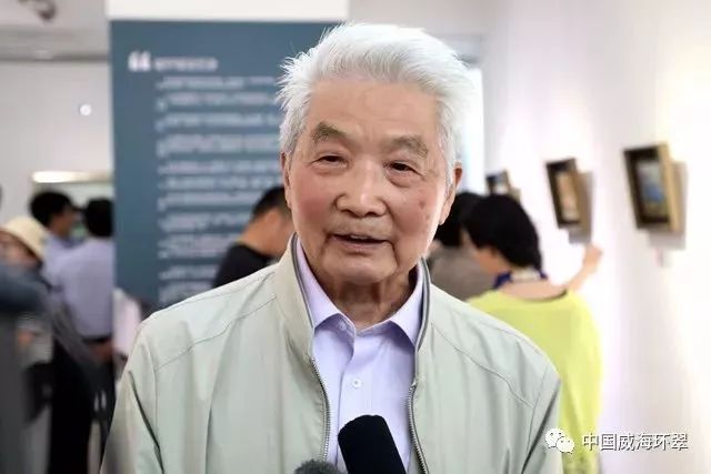 行走于山海松石之间崔开玺小油画风景写生作品展开幕